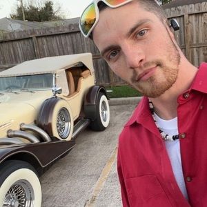 Meet your Posher, Zachary